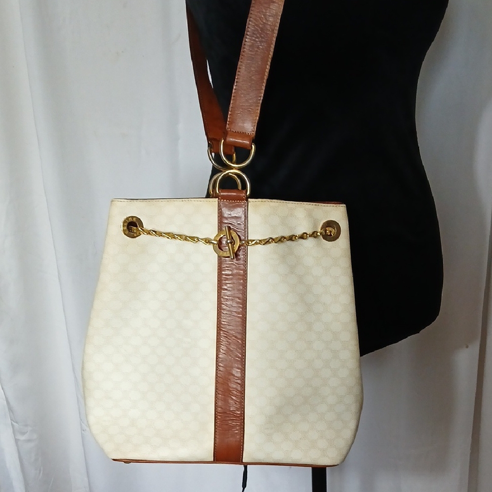 👜 Celine Rare Vintage Canvas Leather Logo Shoulder Bag Gold Chain Swing Strap